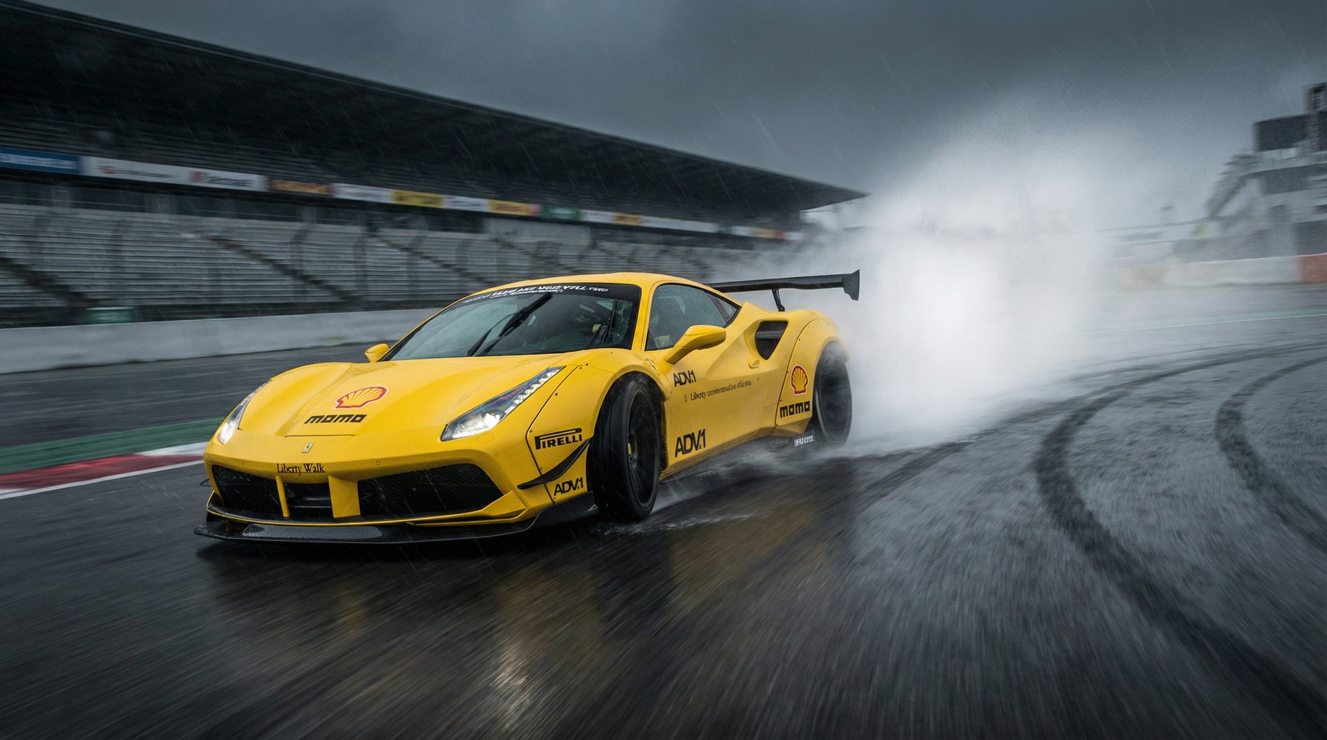 17c一起草赛道摩托视频